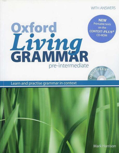 Oxford Living Grammar: Pre-Intermediate: Students Book Pack : Learn and practise grammar in everyday contexts (Package)