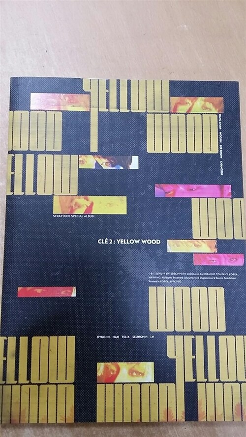 [중고] 스트레이 키즈 - 스페셜앨범 Cle 2 : Yellow Wood [일반반] (커버2종 중 랜덤발송)