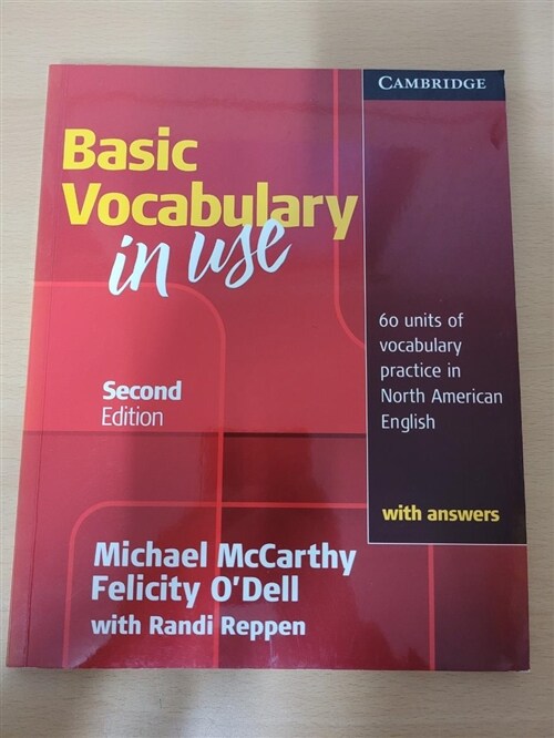 [중고] Vocabulary in Use Basic Student‘s Book with Answers (Paperback, 2 Revised edition)