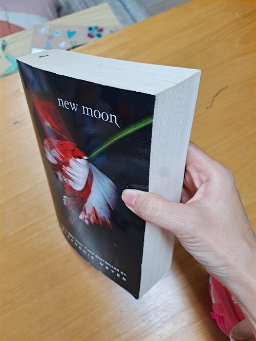 [중고] New Moon (Paperback, International Edition)