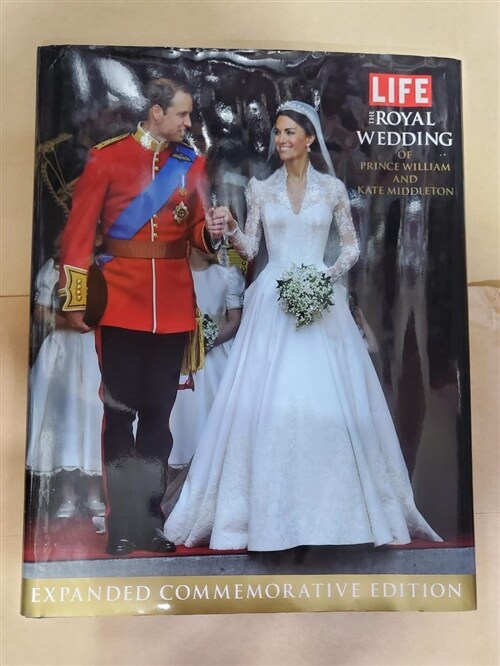 [중고] The Royal Wedding of Prince William and Kate Middleton (Hardcover, Expanded Commem)