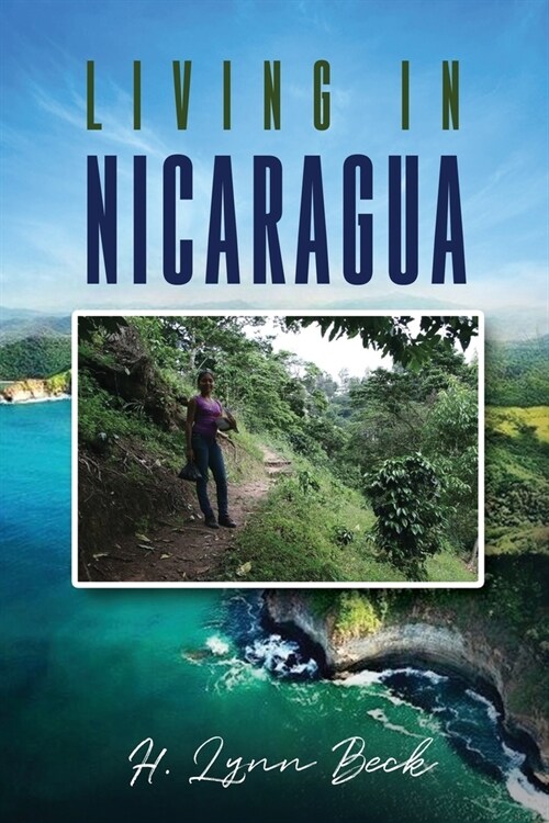 Living in Nicaragua (Paperback)