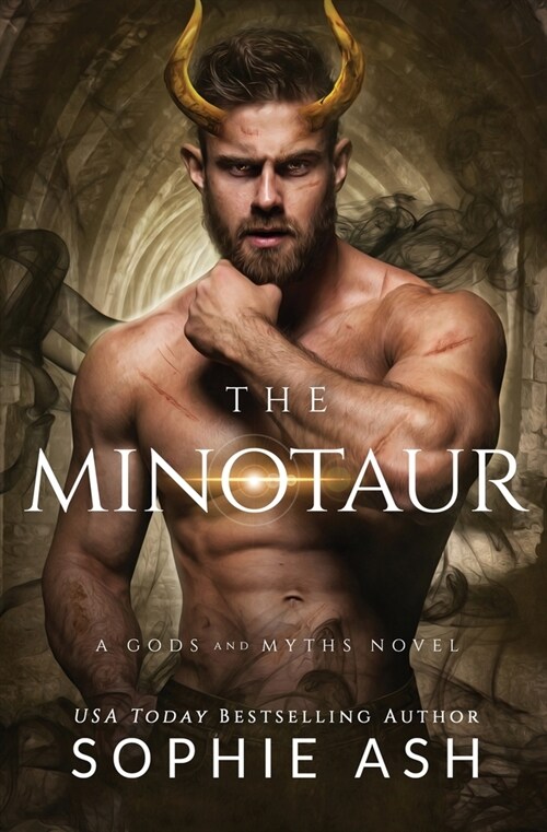 The Minotaur: A Gods and Myths Novel (Paperback)