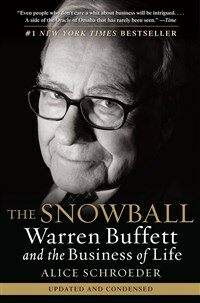 The Snowball: Warren Buffett and the Business of Life (Paperback)