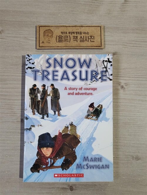 [중고] Snow Treasure (Paperback)