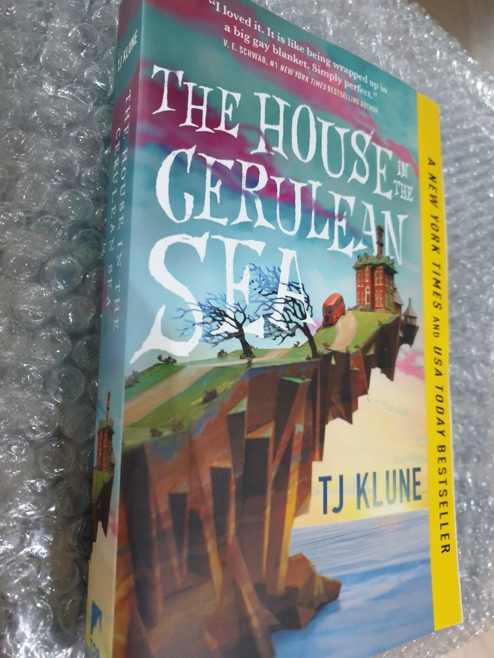 [중고] The House in the Cerulean Sea (Paperback)