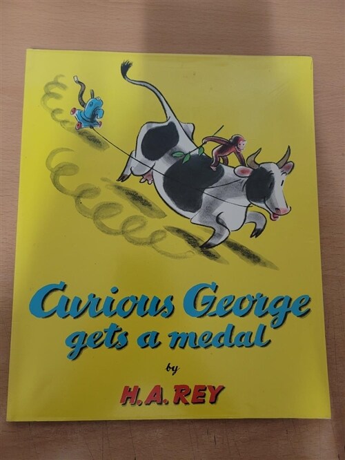 [중고] Curious George Gets a Medal (Paperback)