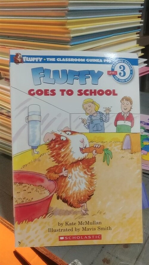 [중고] Scholastic Reader Level 3: Fluffy Goes to School (Paperback)