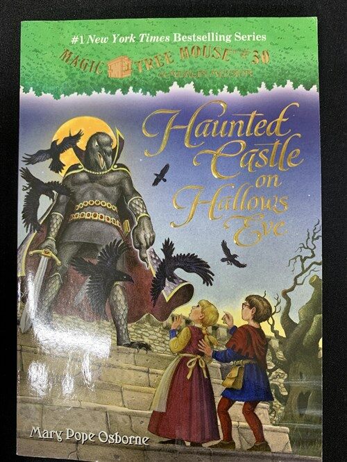 [중고] Magic Tree House #30 : Haunted Castle on Hallows Eve (Paperback)