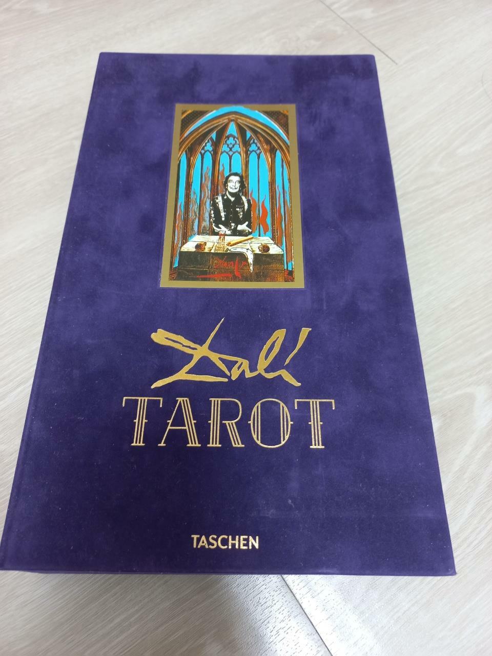 [중고] Dali Tarot (Cards + Guide Book)