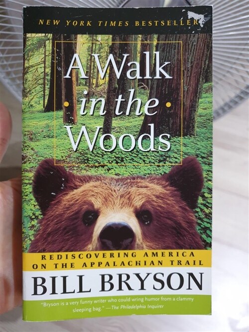 [중고] A Walk in the Woods: Rediscovering America on the Appalachian Trail (Mass Market Paperback)