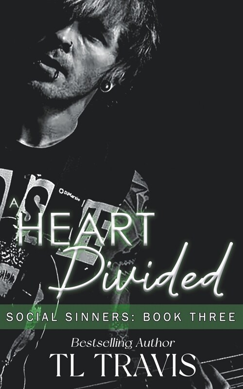 A Heart Divided (Paperback)