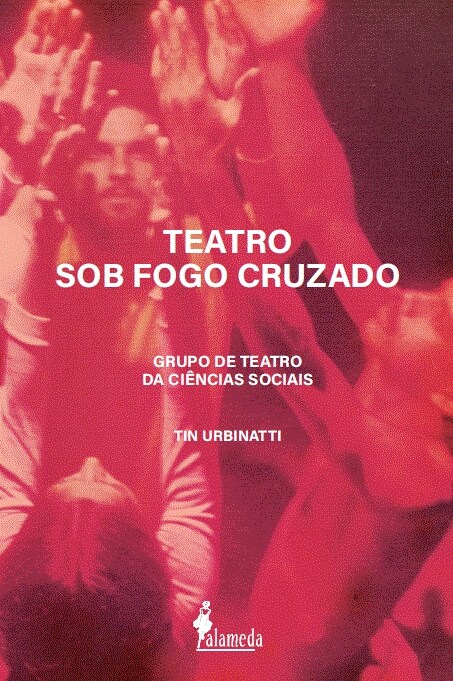  Teatro sob fogo cruzado