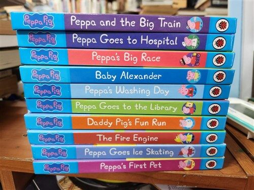 [중고] Peppa Pig: Peppa and the Big Train: My First Storybook (Board Book)