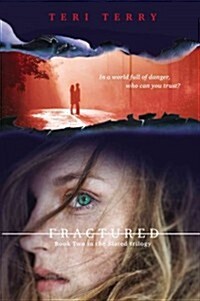 Fractured: Book Two in the Slated Trilogy (Paperback)