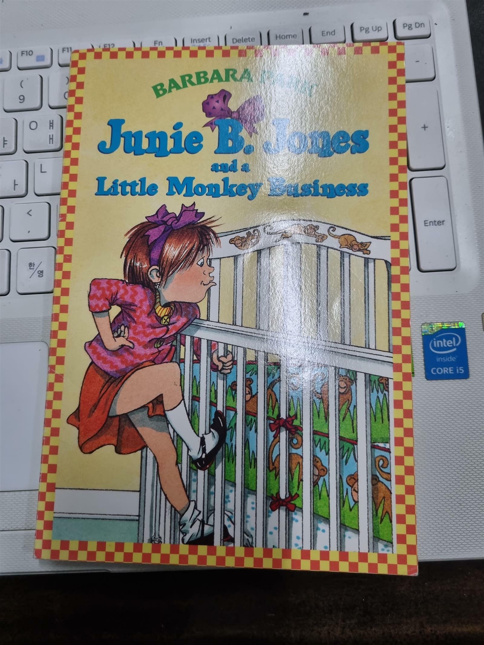 [중고] Junie B. Jones #2: Junie B. Jones and a Little Monkey Business (Paperback)