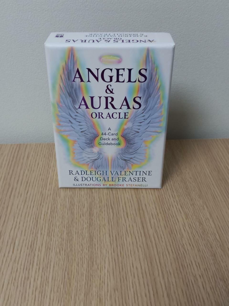 [중고] Angels & Auras Oracle: A 44-Card Deck and Guidebook (Other)