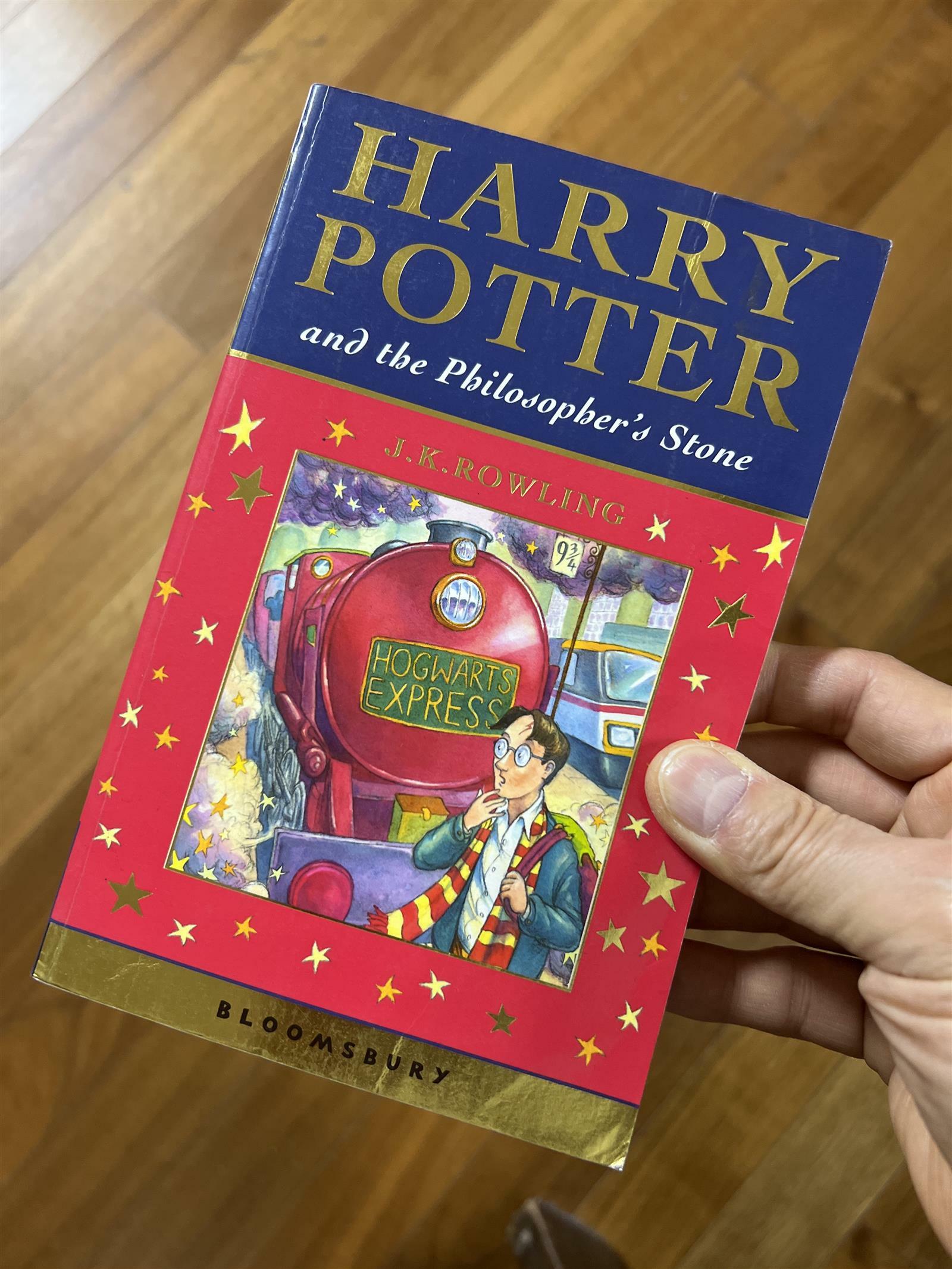 [중고] Harry Potter and the Philosopher‘s Stone : Book 1 (Paperback, 영국판, Celebratory Edition)