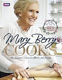 Mary Berry Cooks (Hardcover)