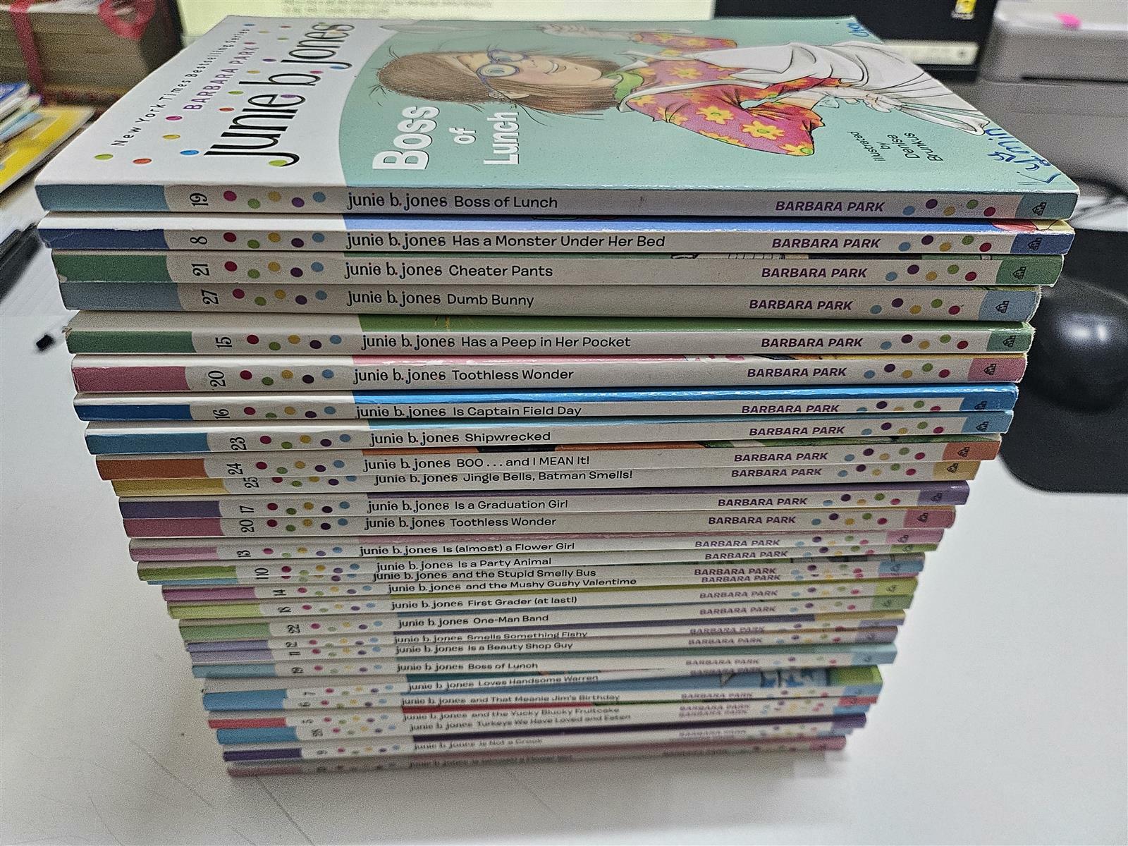 [중고] Junie B. Jones Books in a Bus: Books 1-28 Boxed Set (Paperback 28권)