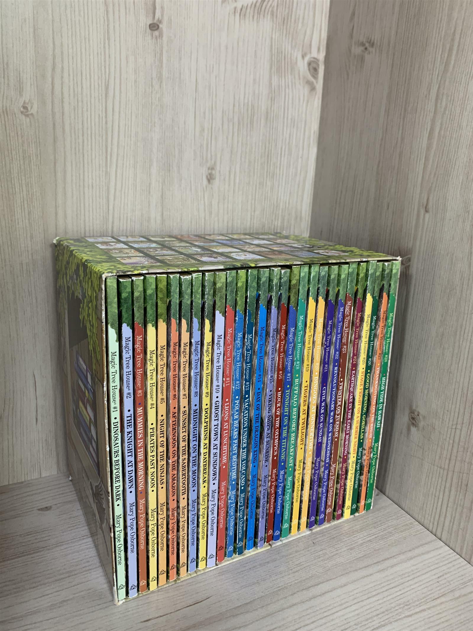 [중고] Magic Tree House Books 1-28 Boxed Set (Boxed Set)