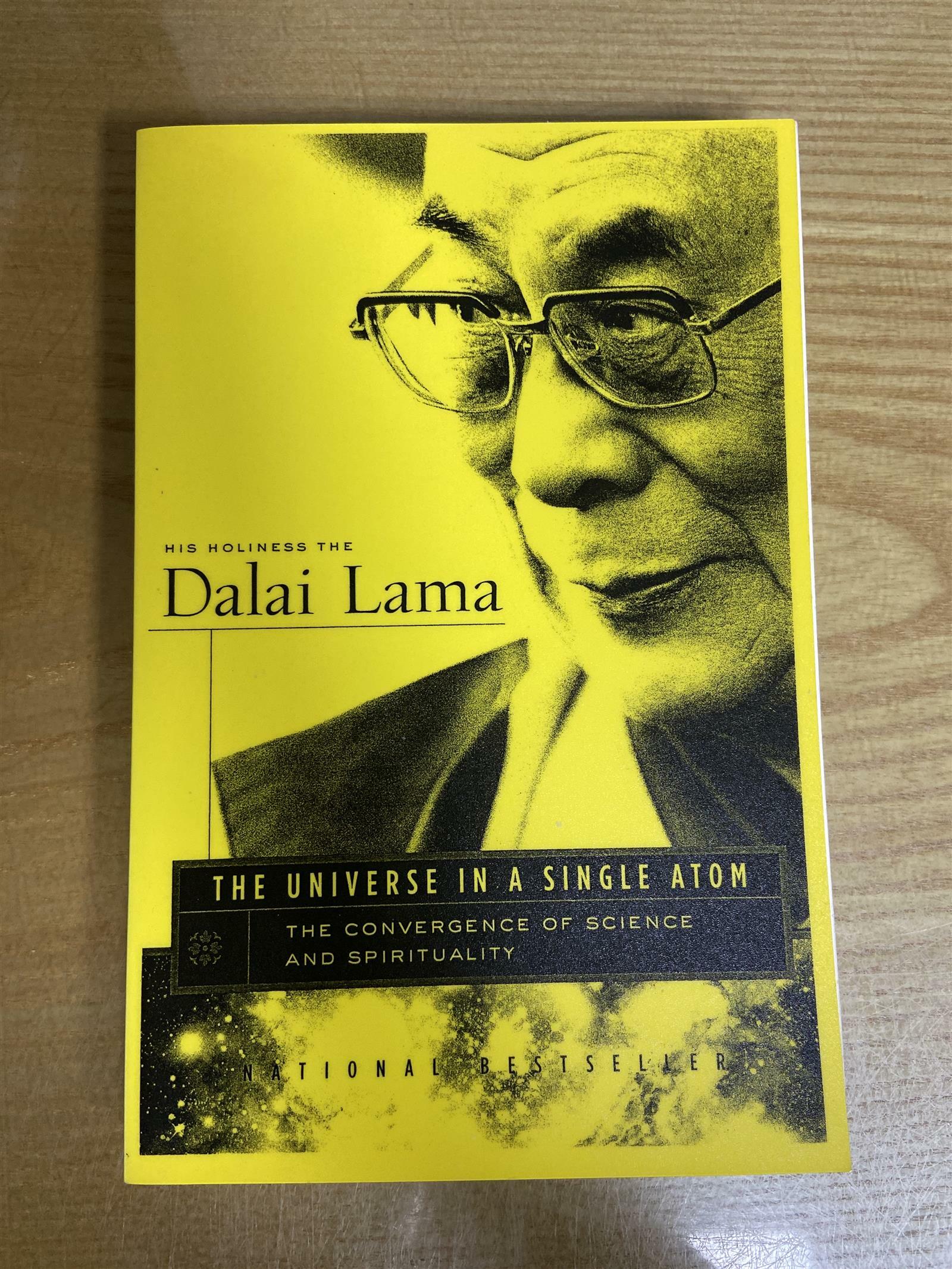 [중고] The Universe in a Single Atom: The Convergence of Science and Spirituality (Paperback)