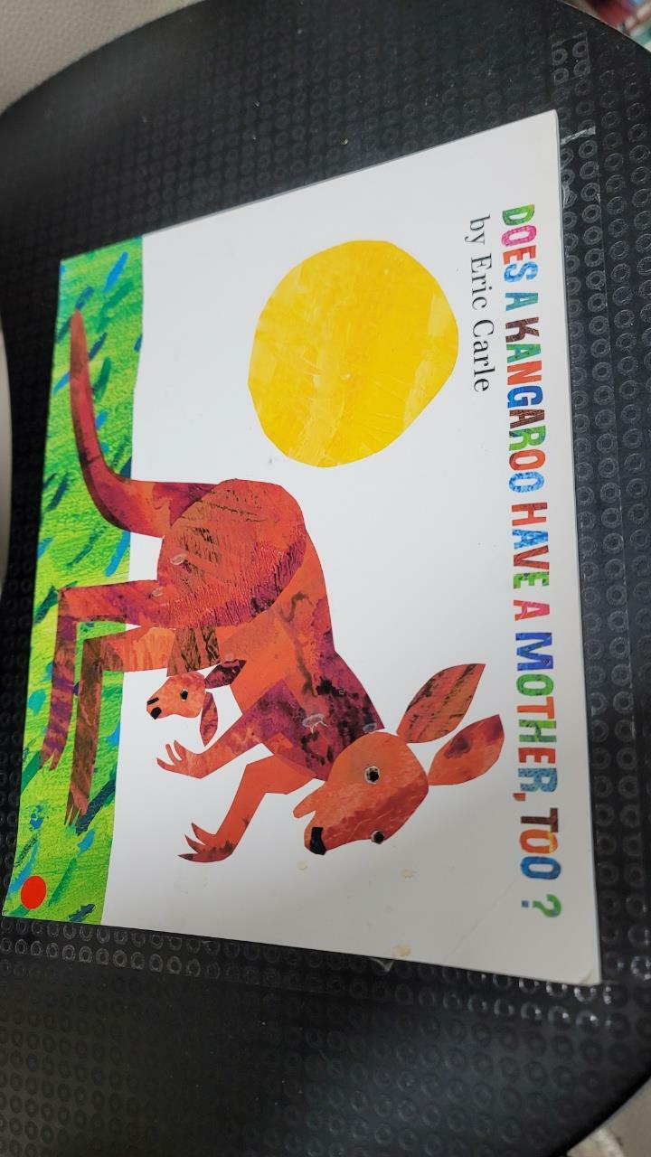 [중고] Does a Kangaroo Have a Mother, Too? (Paperback)