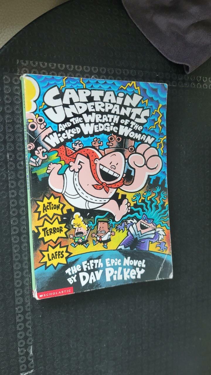 [중고] Captain Underpants and the Wrath of the Wicked Wedgie Woman (Captain Underpants #5), Volume 5 (Mass Market Paperback)