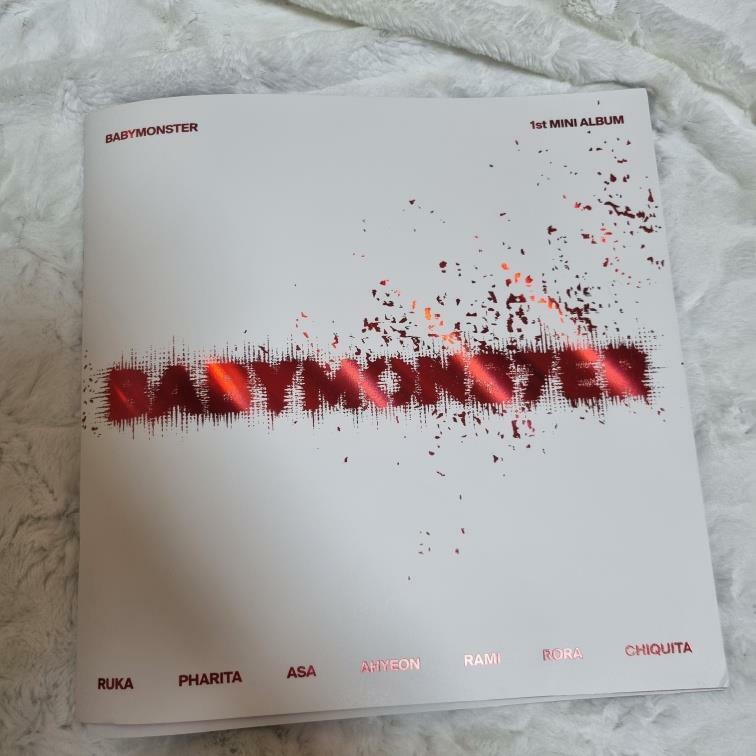 [중고] 베이비몬스터 - BABYMONSTER 1st MINI ALBUM [BABYMONS7ER] PHOTOBOOK VER.