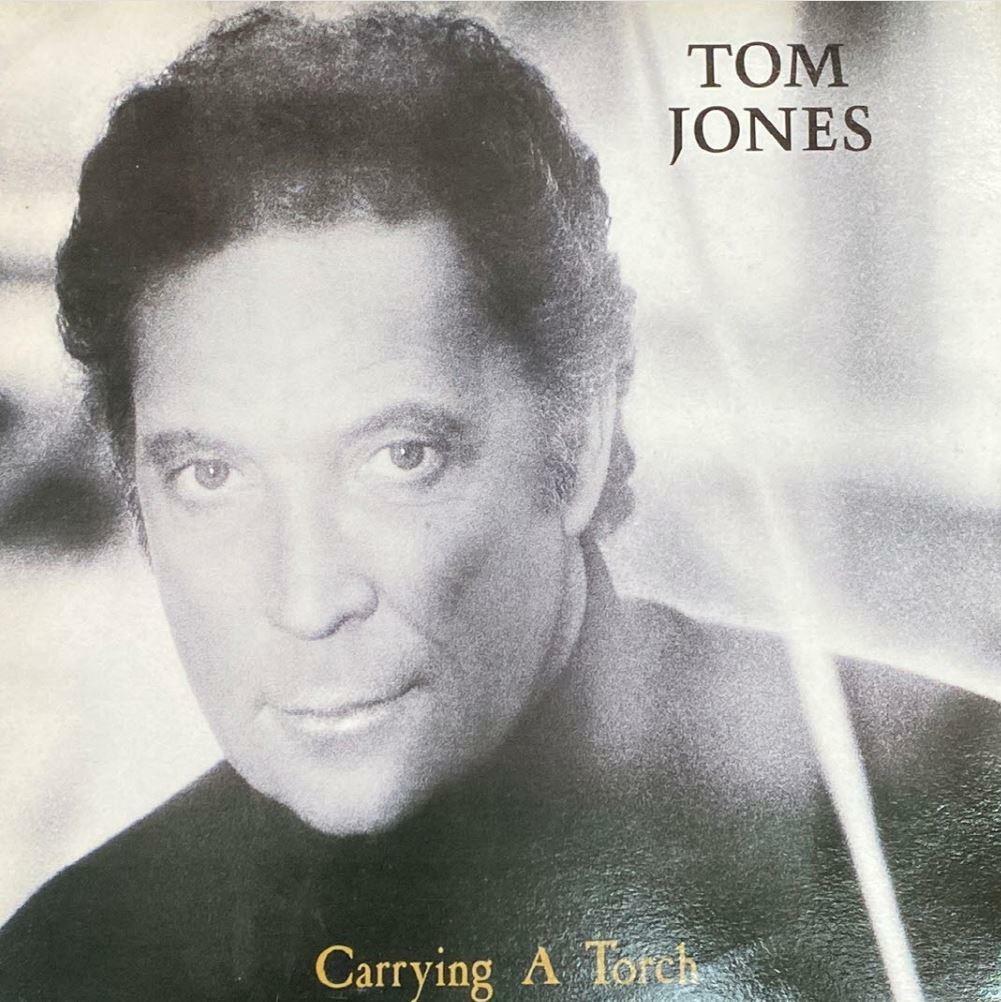 [중고] [LP] 톰 존스 - Tom Jones - Crying A Torch LP [EMI계몽사-라이센스반]