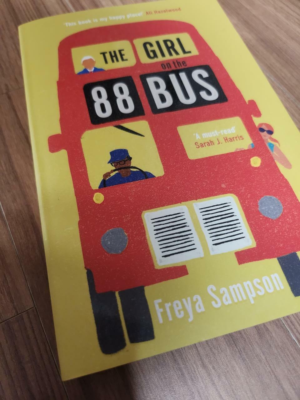 [중고] The Girl on the 88 Bus : The most heart-warming novel of 2022, perfect for fans of Libby Page (Paperback)