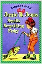 [중고] Junie B. Jones #12: Junie B. Jones Smells Something Fishy (Paperback)