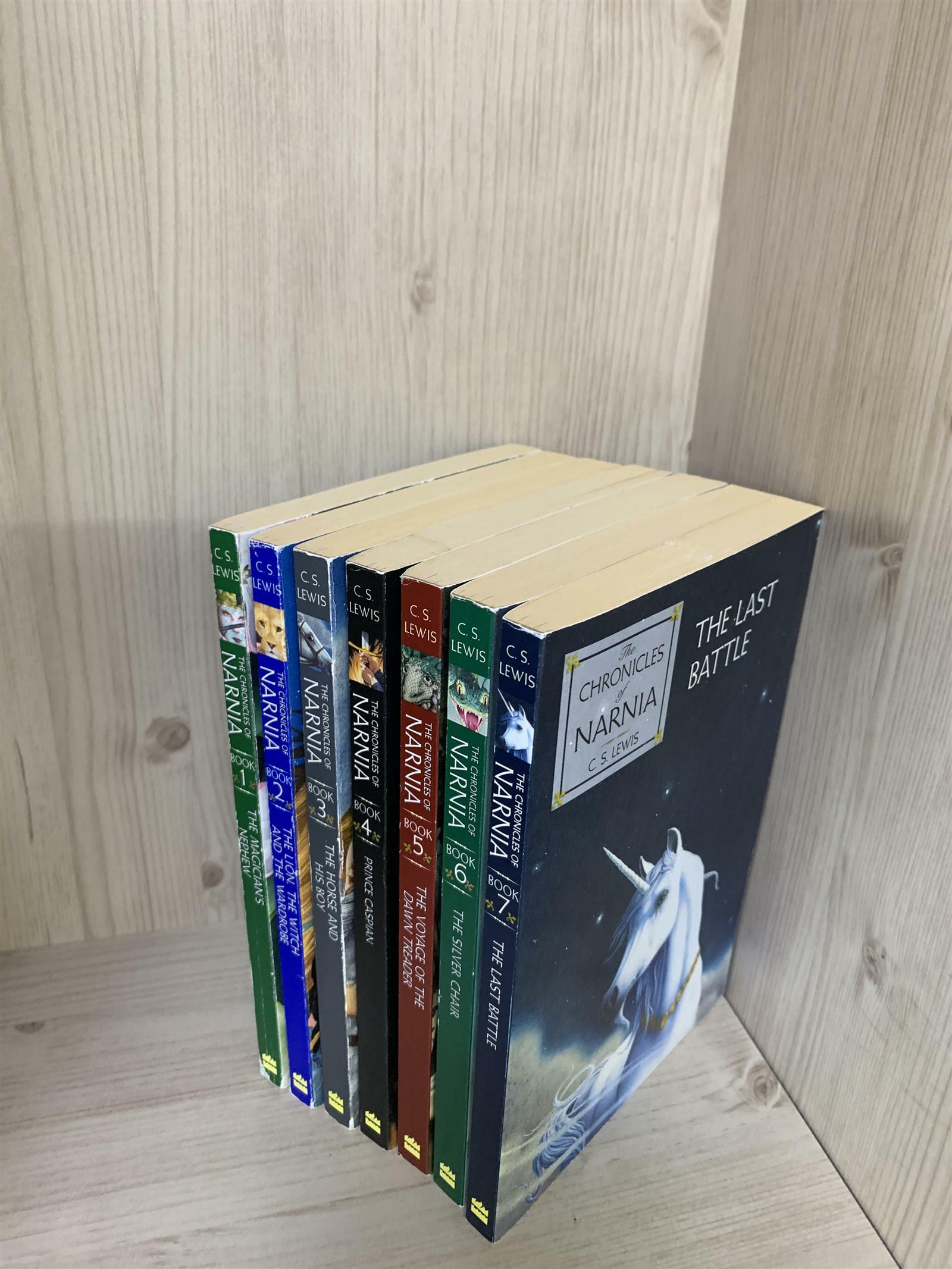 [중고] The Chronicles of Narnia Paperback 7-Book Box Set: 7 Books in 1 Box Set (Boxed Set)