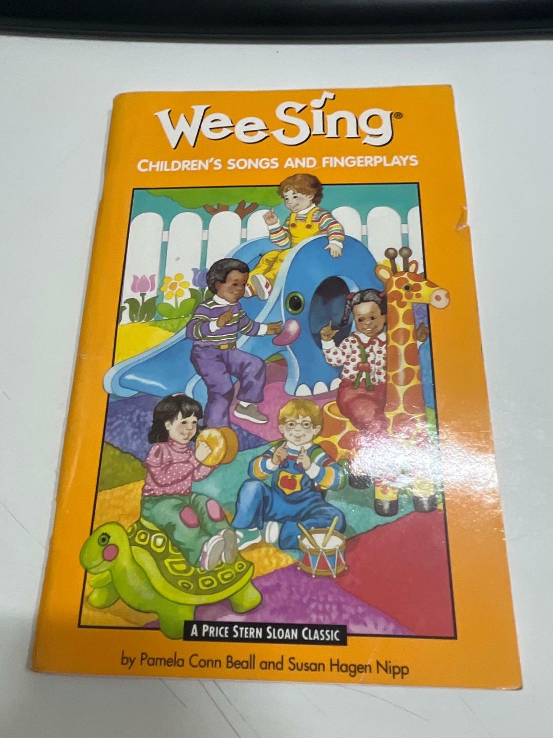 [중고] Wee Sing Children‘s Songs and Fingerplays book (Paperback)