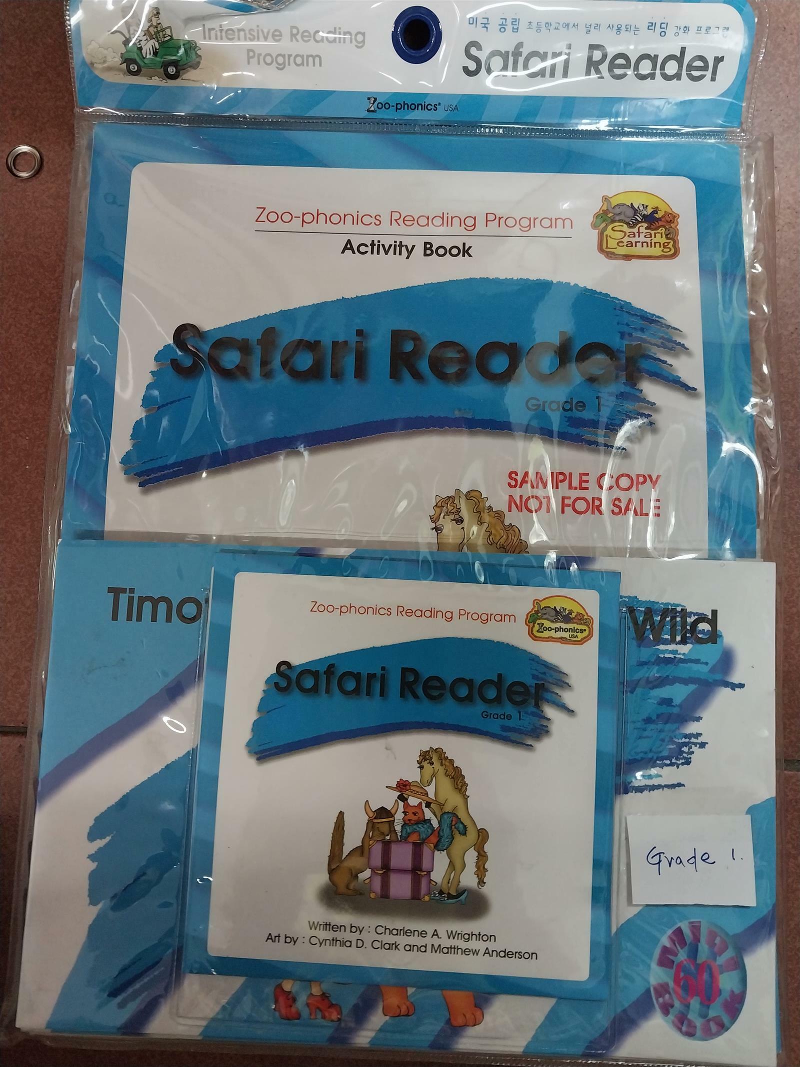 [중고] Safari Reader(Grade 1)-미국 공립 초등학교에서 널리 사용되는 리딩북3권+액티비티북1권+CD1매- (0)