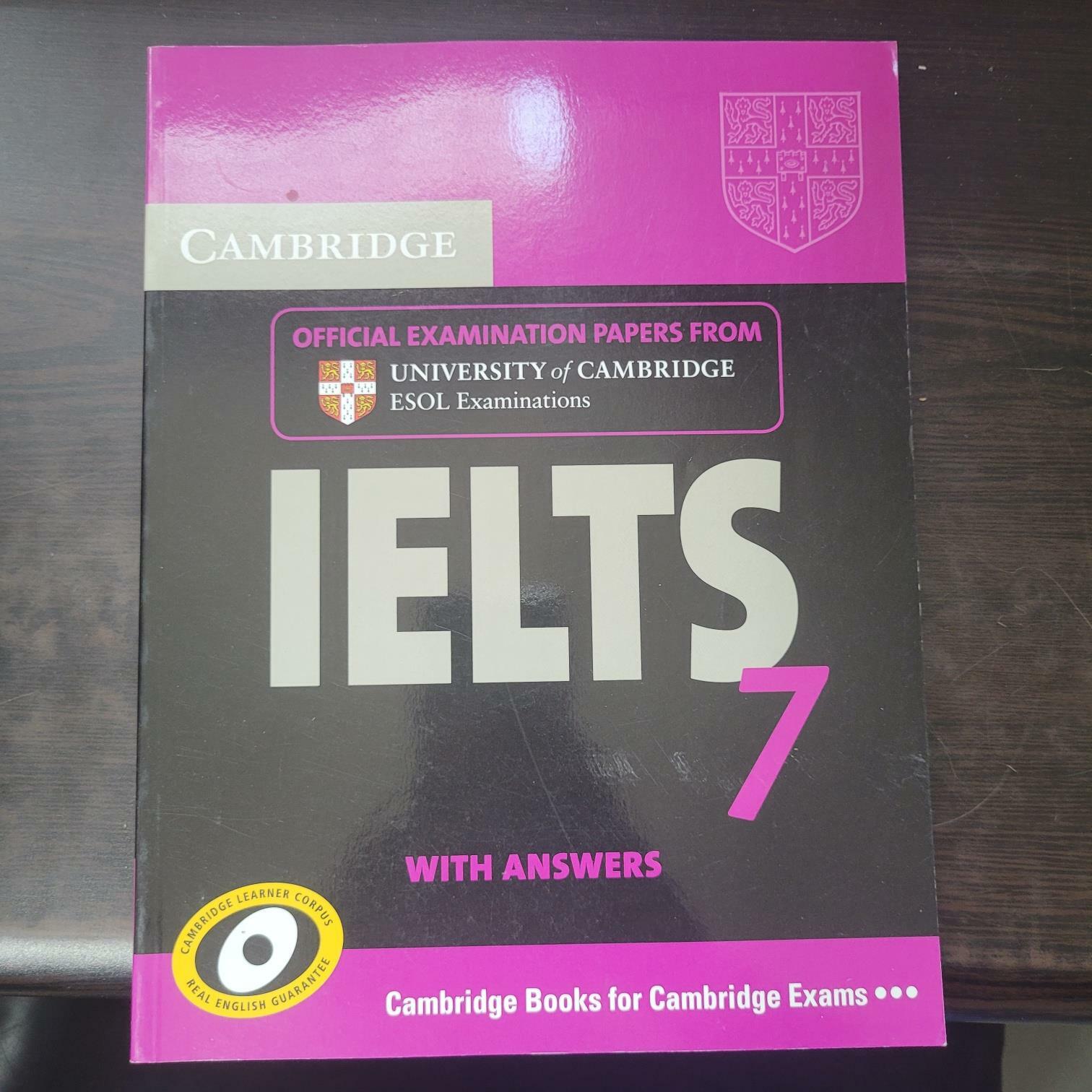 [중고] Cambridge IELTS 7 : Student‘s Book with Answers (Paperback)