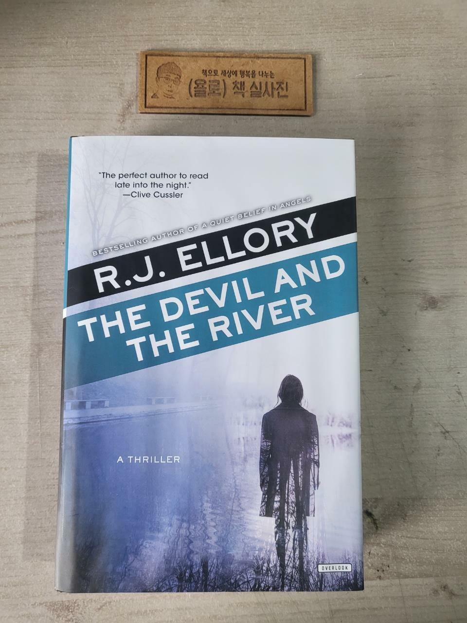 [중고] The Devil and the River: A Thriller (Hardcover)