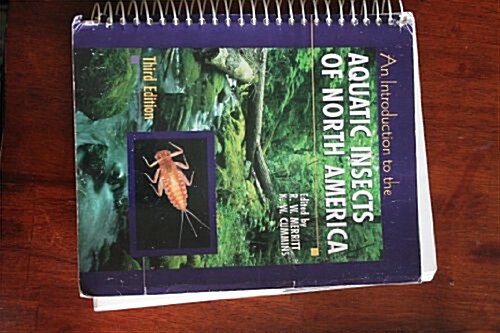 An Introduction to the Aquatic Insects of North America (Paperback, 4th, Spiral)