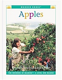 Apples (Wonder Books: Level 1 Fruits) (Library Binding)