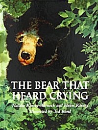 The Bear That Heard Crying (Picture Puffins) (Library Binding, Reprint)