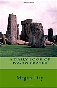 A Daily Book of Pagan Prayer (Paperback)