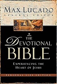The Devotional Bible - Personal Size Edition: Experiencing The Heart of Jesus (Misc. Supplies, Lea)