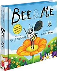 Bee & Me: A Mini-Motion Book (Hardcover)