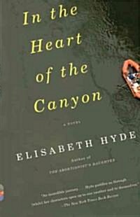 In the Heart of the Canyon (Paperback, 1st, Reprint)