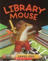 Library Mouse (Paperback)