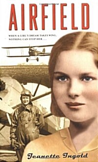 Airfield (Paperback, Reprint)