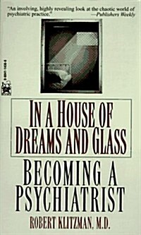 In a House of Dreams and Glass (Mass Market Paperback)