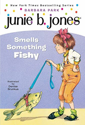 Junie B. Jones #12: Junie B. Jones Smells Something Fishy (Paperback)