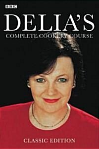 Delias Complete Cookery Course : kitchen classics from the Queen of Cookery (Paperback)