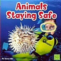 Animals Staying Safe (Paperback)